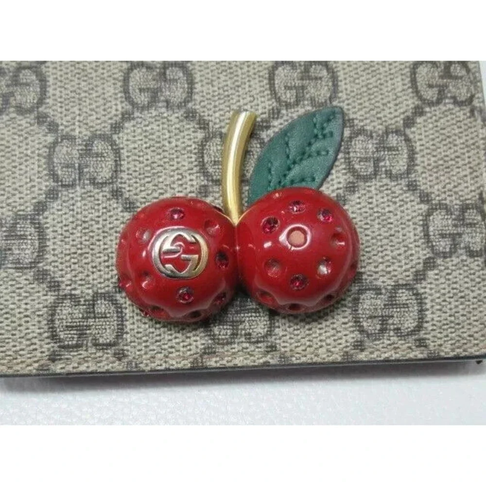 GUCCI Cherry GG Monogram Supreme Canvas Compact Bi Fold Wallet 476050 - Picture 3 of 12